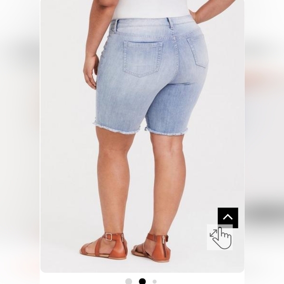Torrid jeans Shorts - new Vintage Stretch Light Wash, Plus size 24 - Picture 4 of 5